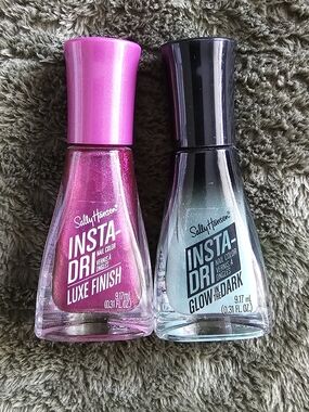 Sally Hansen Insta-Dri Nail Polish Duo